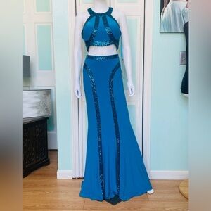 Size 6 Teal Blue 2 piece stretch body con fitted prom dress sequins train dress